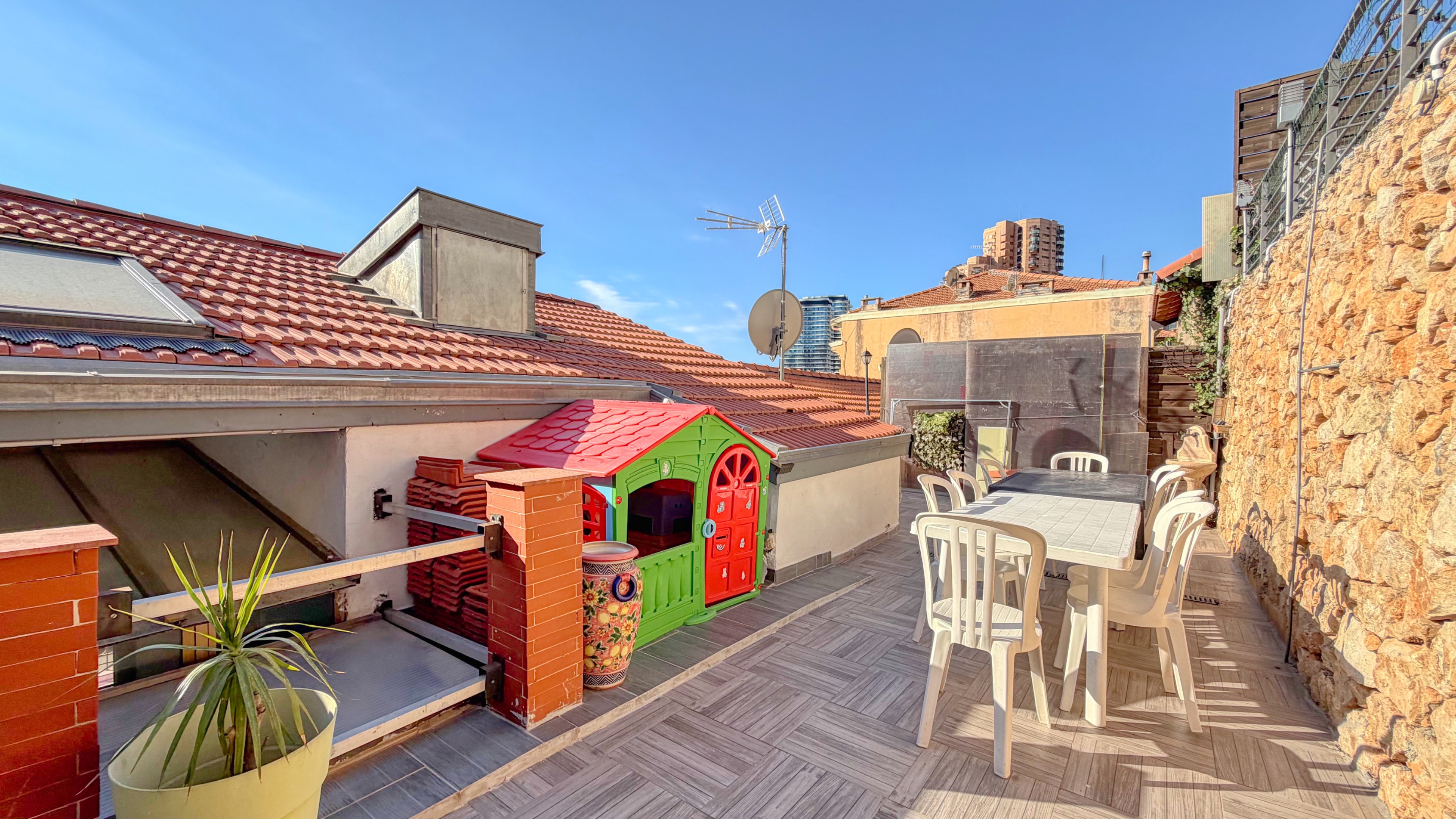Maison de ville indépendante aux portes de Monaco – Une opportunité rare 21